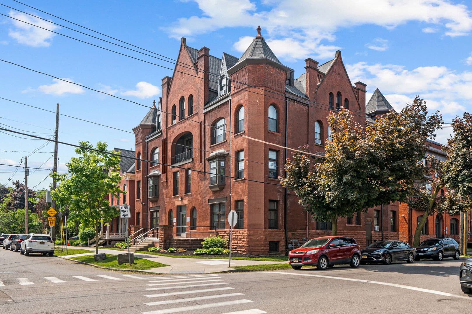 West Village Apartments 3 of 10