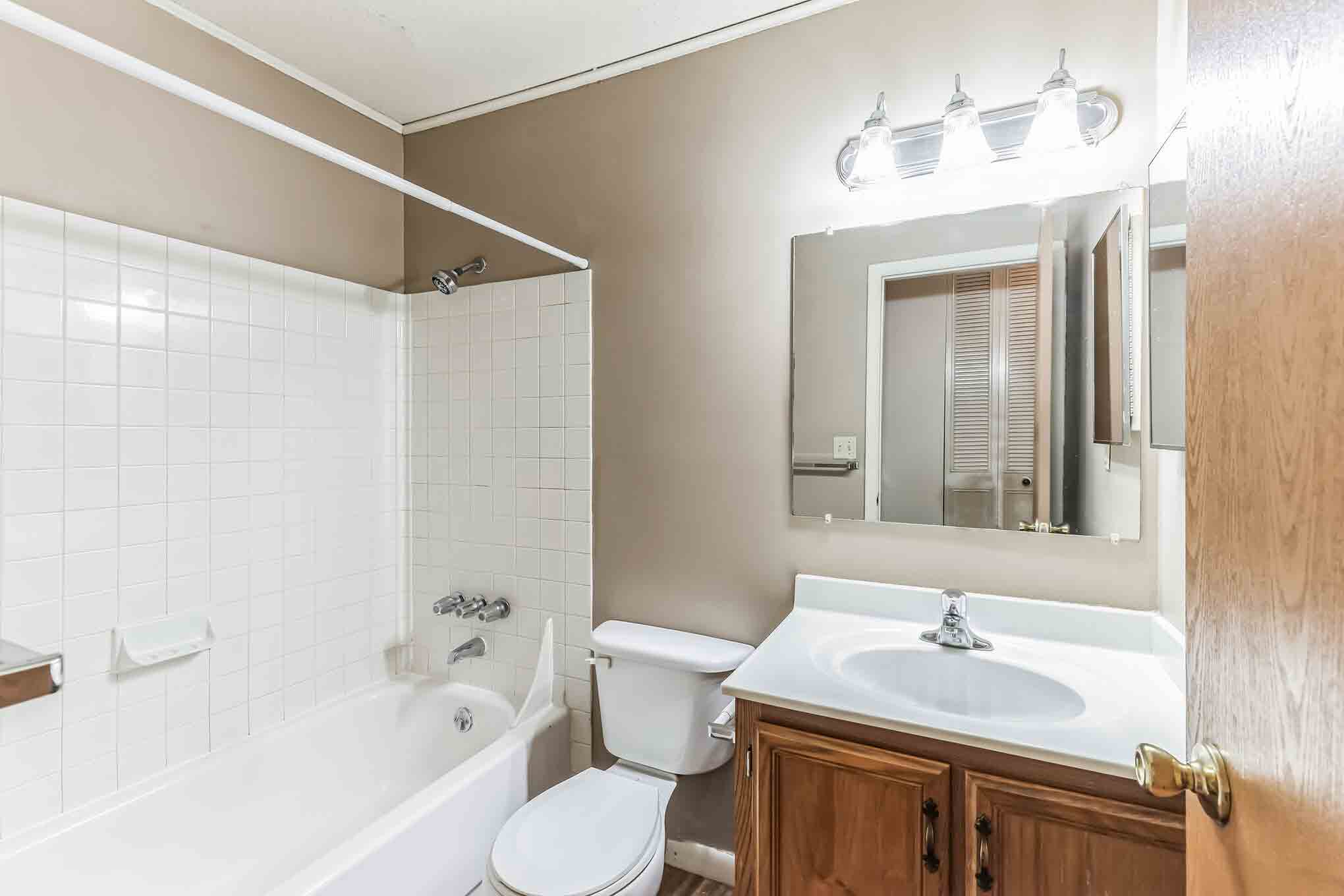 Carriage House MI 3 of 6