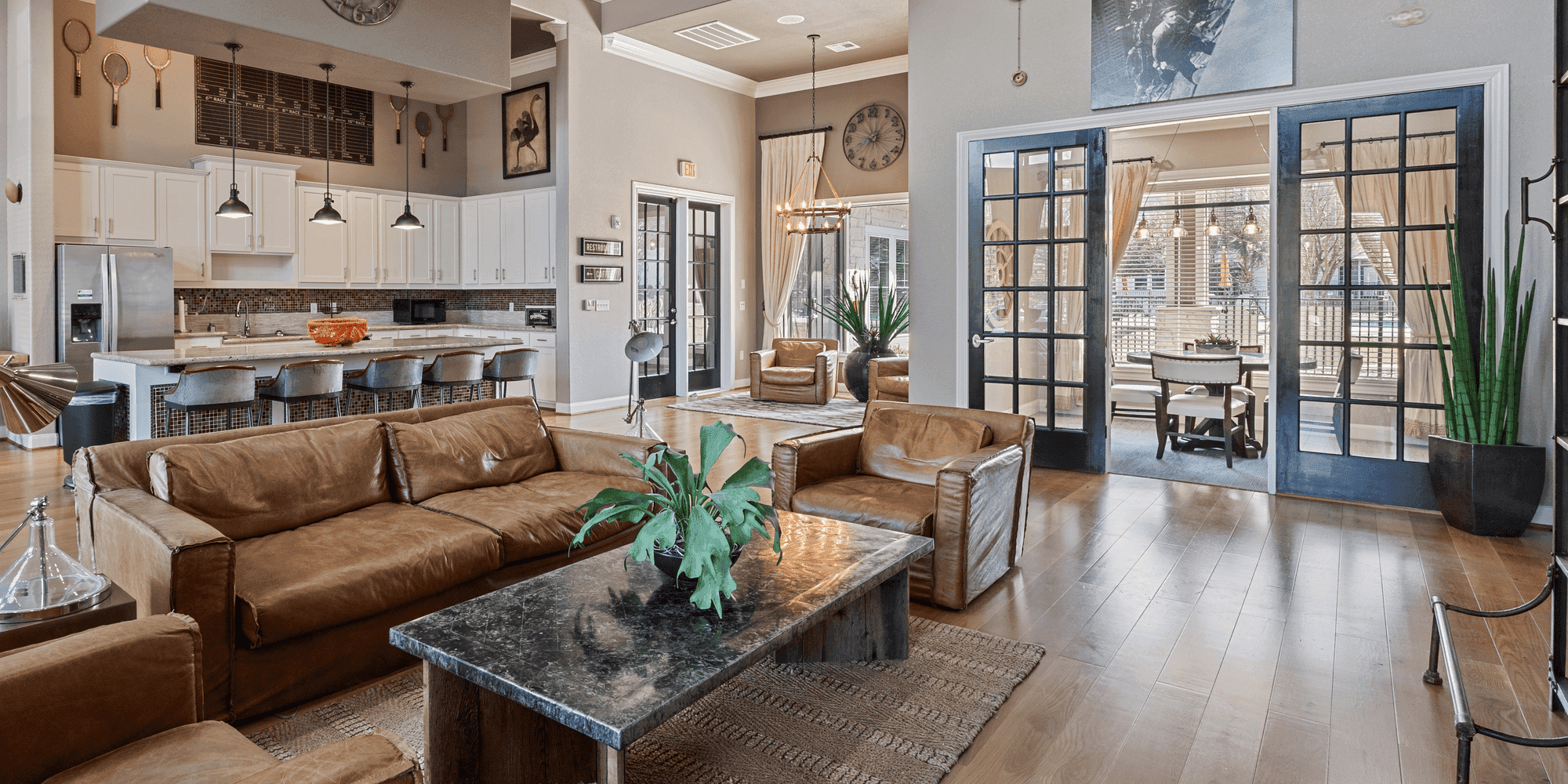 Parkway Grande Apartment Homes 1 of 2