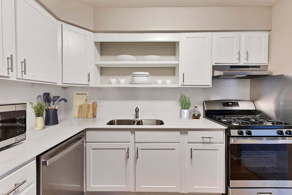 Hillcrest Apartments 2 of 14