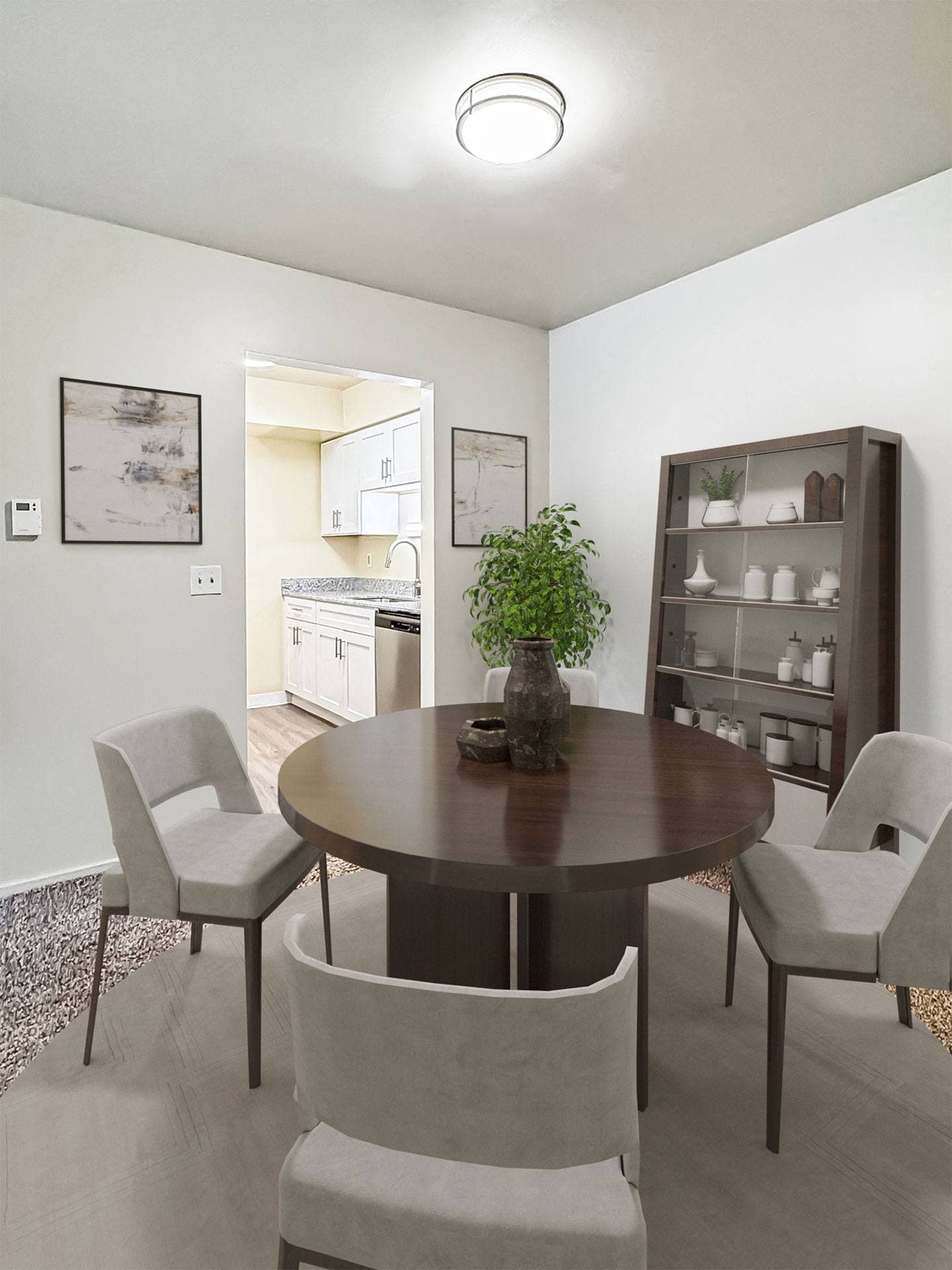 611 Regency Way Apartments 2 of 11