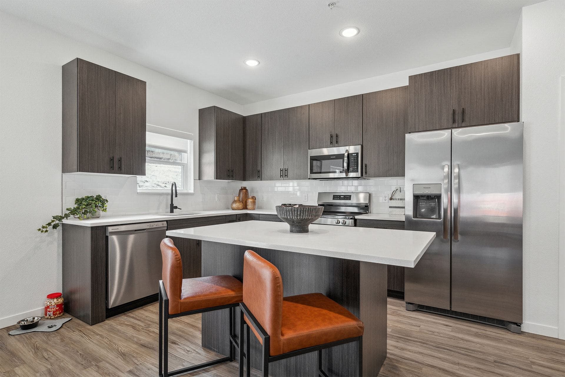 Avalon Apartments 4 of 44