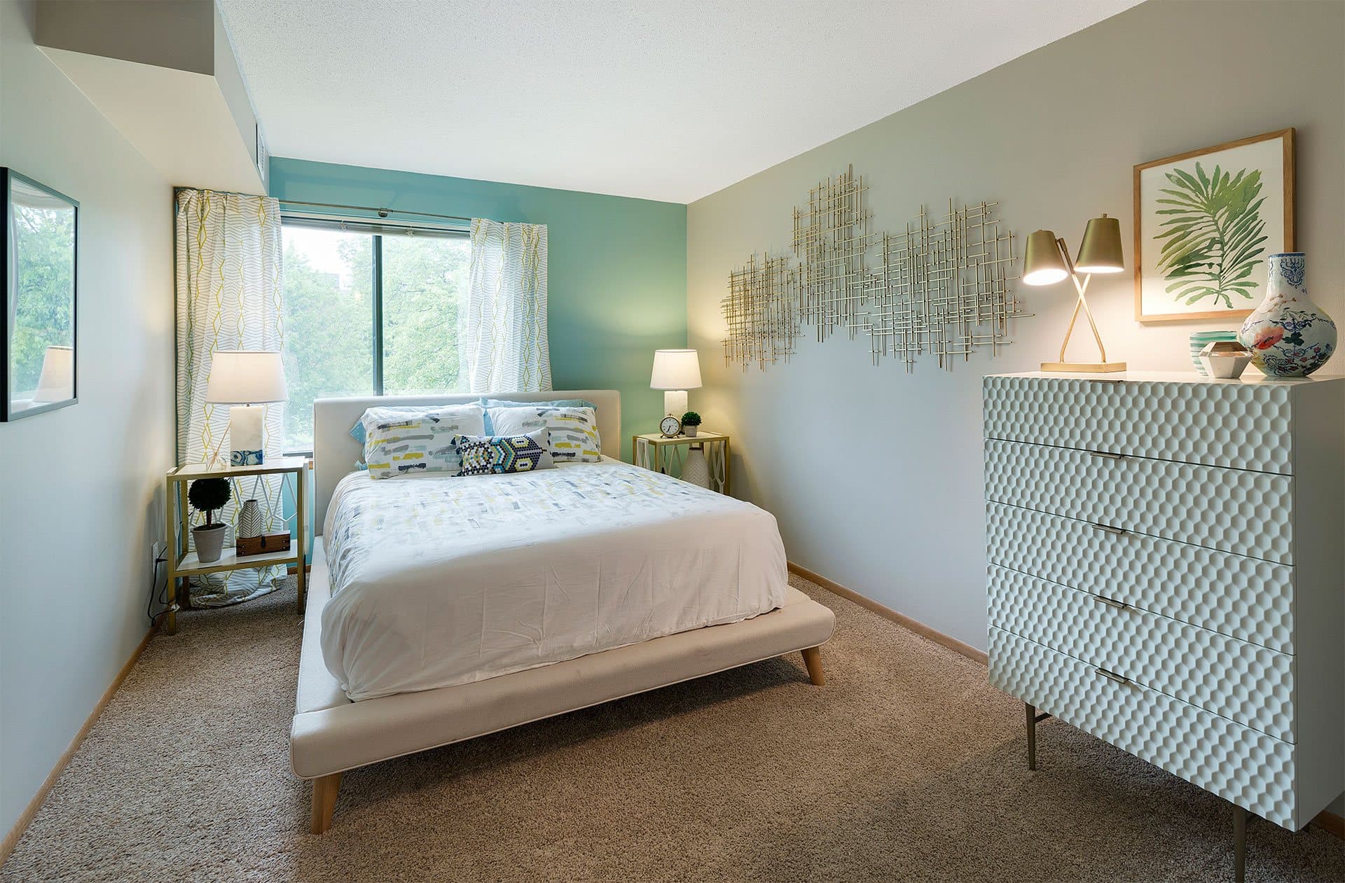 Modern Apartments in St. Paul, MN 8 of 39