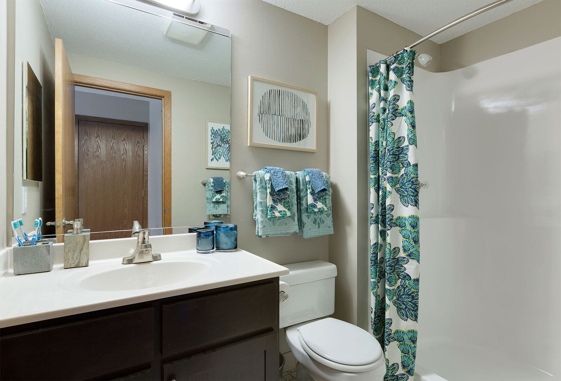 Modern Apartments in St. Paul, MN 15 of 39
