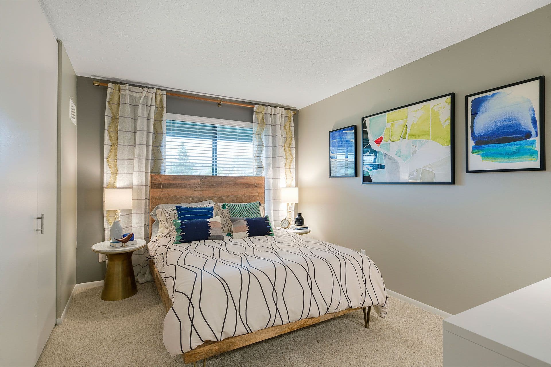 Modern Apartments in St. Paul, MN 20 of 39