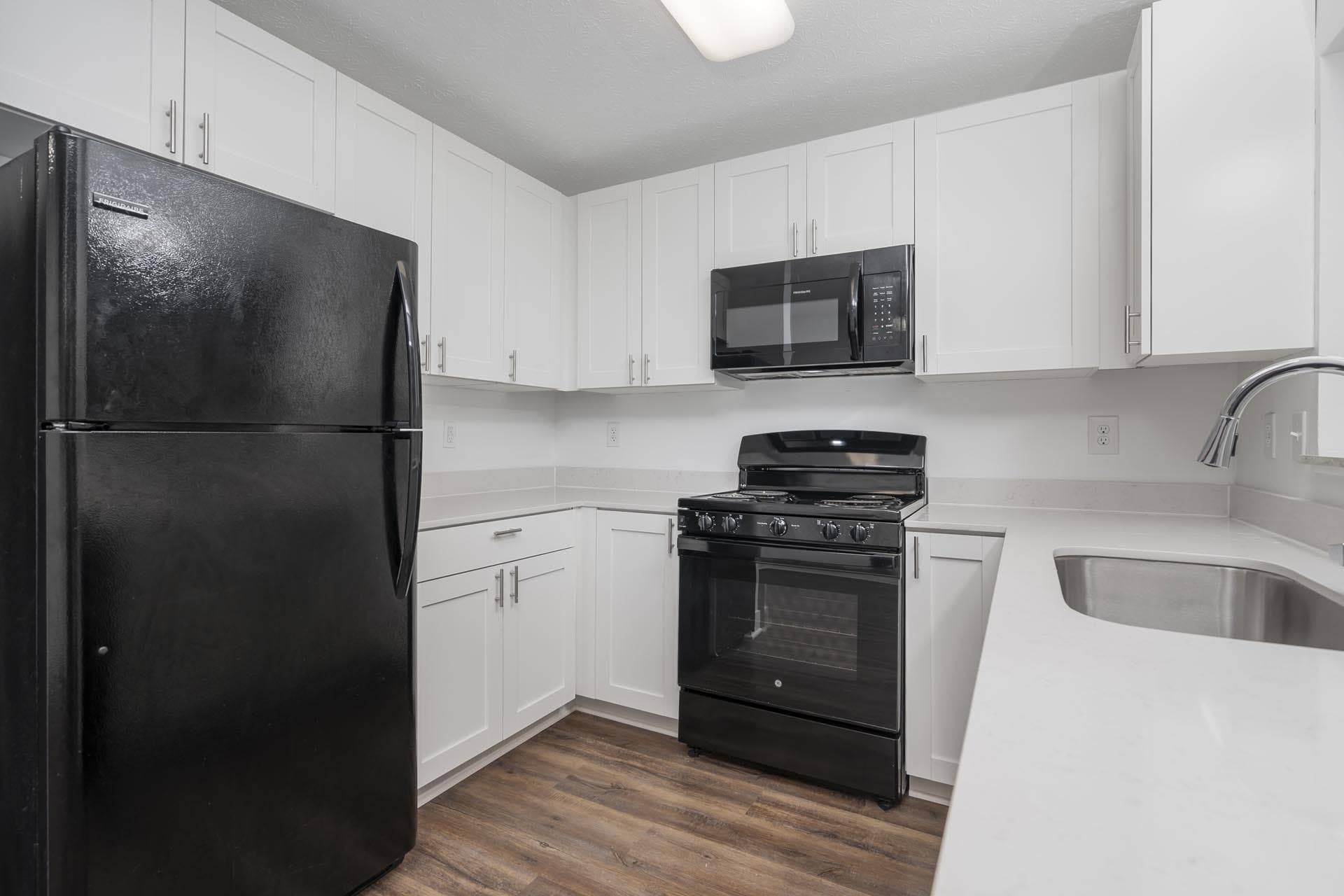 Crown Plaza Apartments in Plainfield, IN 1 of 38