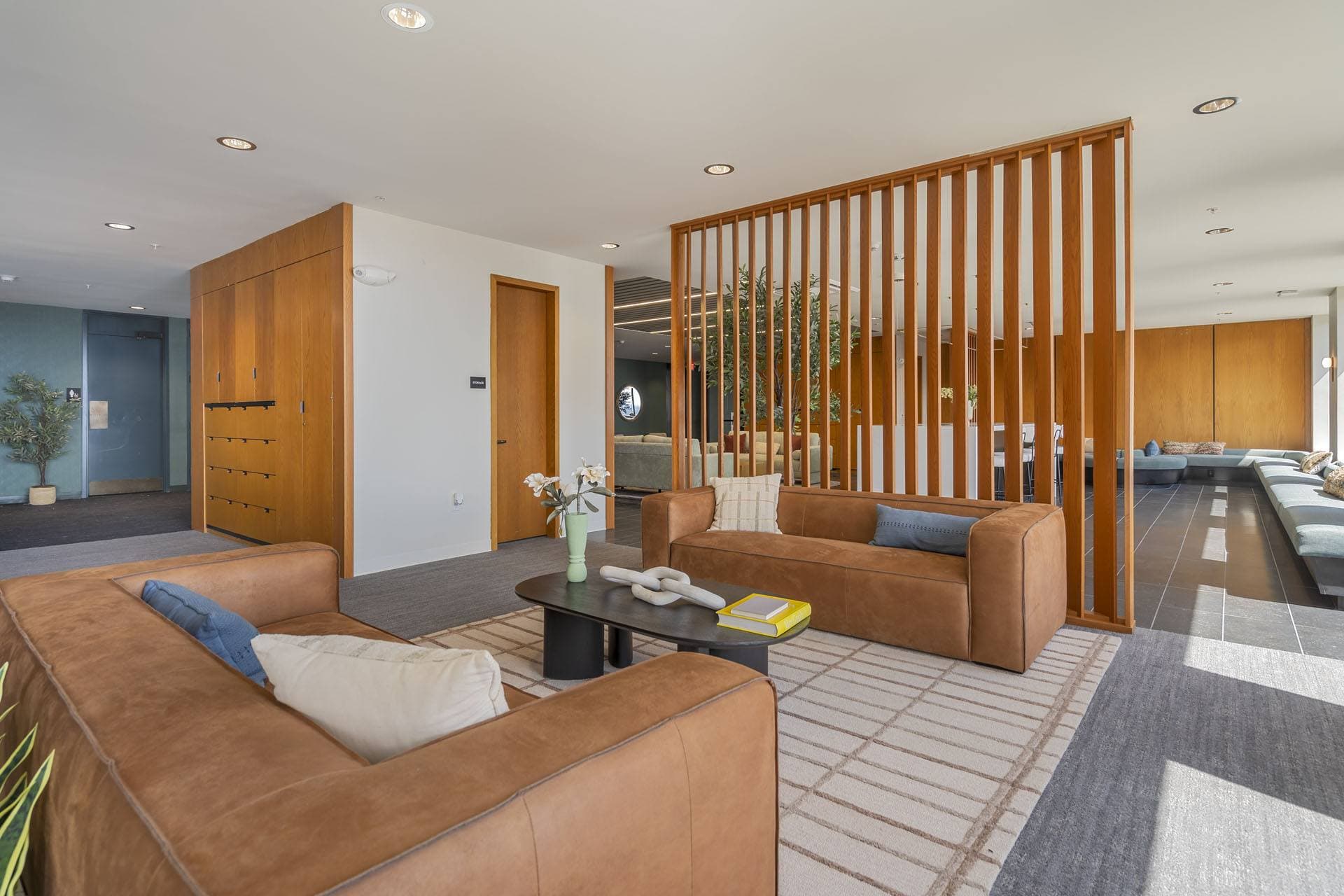 Luxury Living 34 of 63