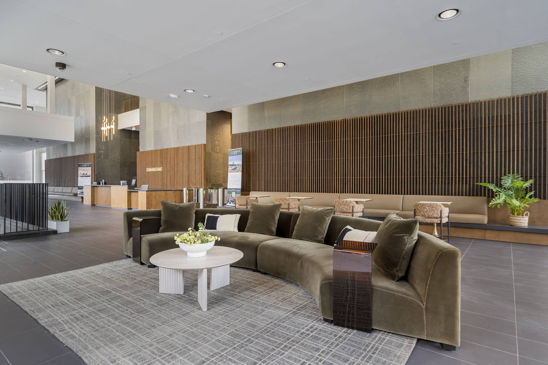 Luxury Living 27 of 63