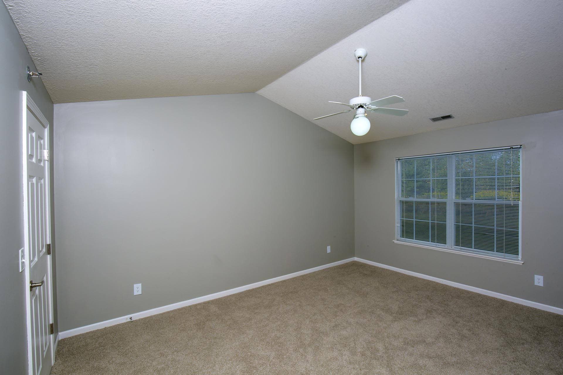 Central Park Apartments &amp; Townhomes in Okemos, MI 4 of 29