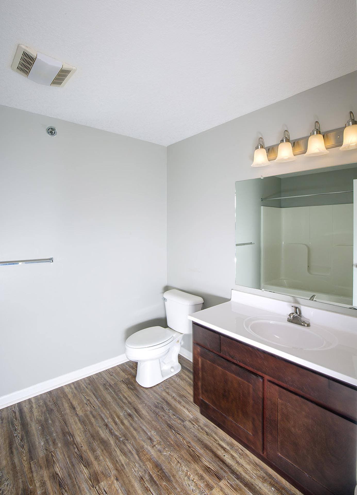 Central Park Apartments &amp; Townhomes in Okemos, MI 7 of 29