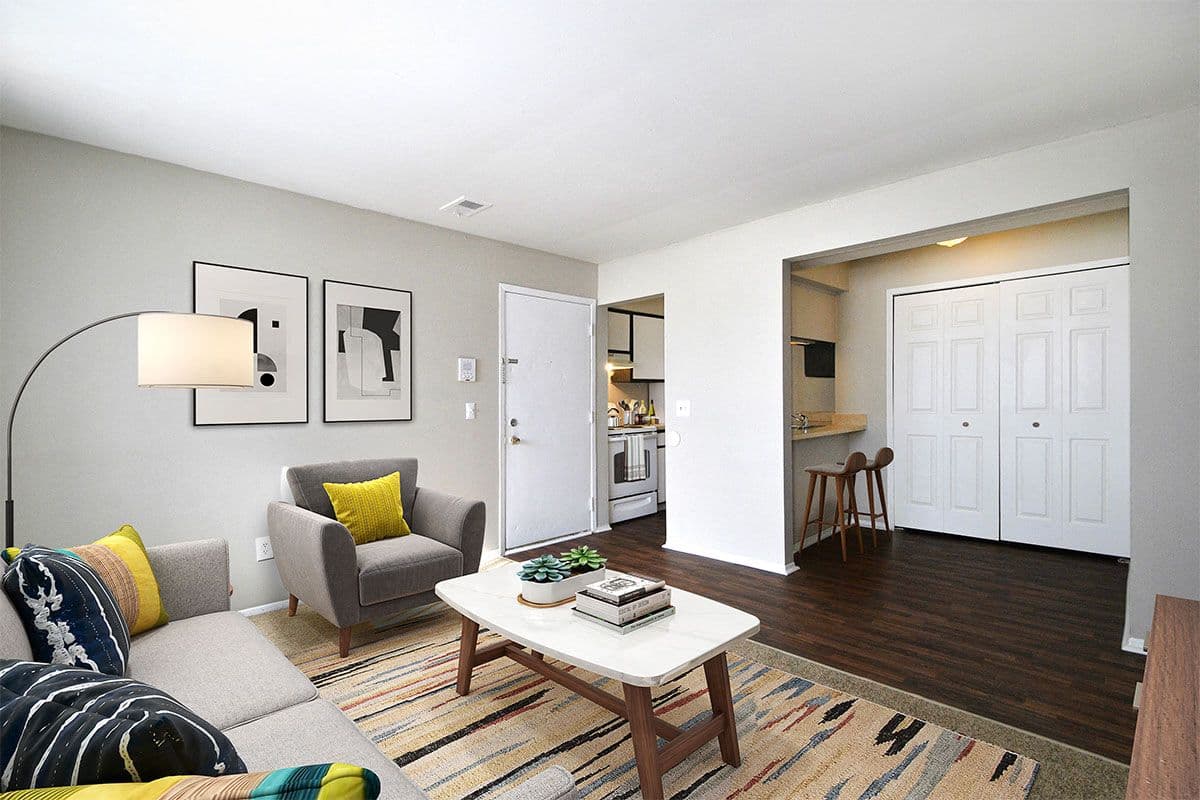 Carlyle Place Apartments 2 of 11