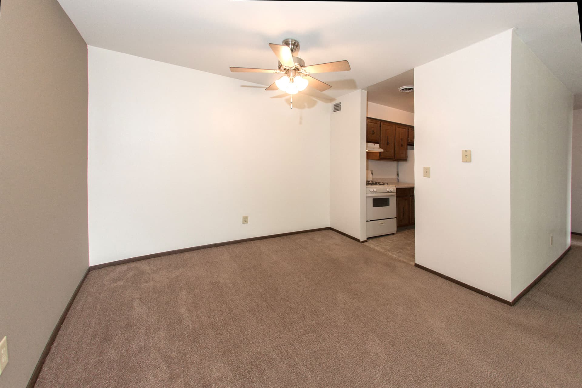 Hampsire Park Apartments 7 of 17