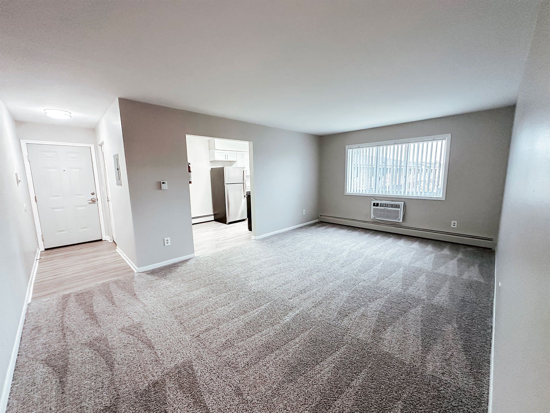 Element on Main Apartments 3 of 19