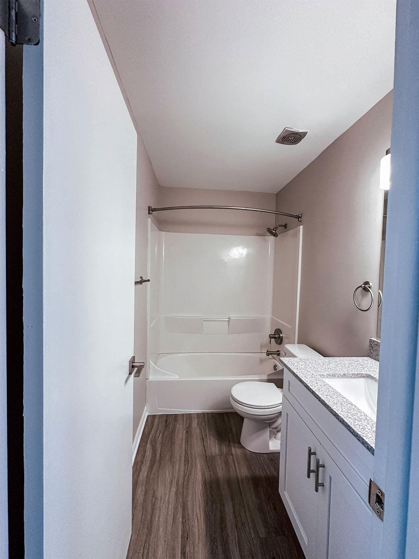 Element on Main Apartments 8 of 19