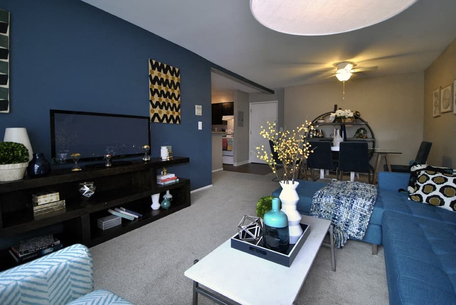 Lansing Apartments for Rent at Village Green of Lansing 2 of 12
