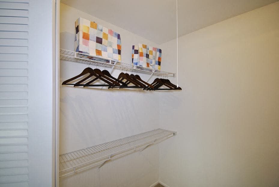 Lansing Apartments for Rent at Village Green of Lansing 11 of 12