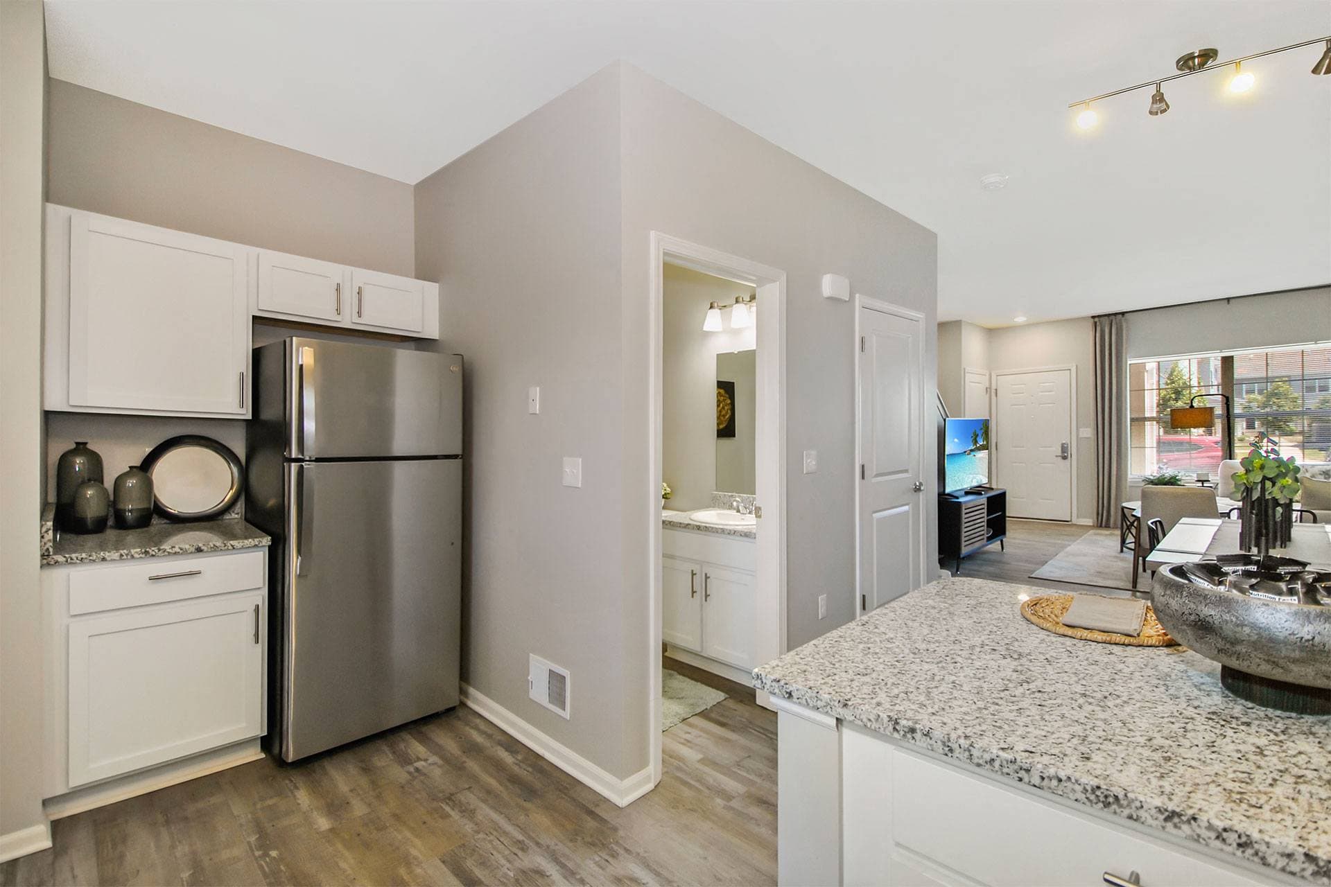 Midtown Pointe Apts and Townhomes 11 of 46