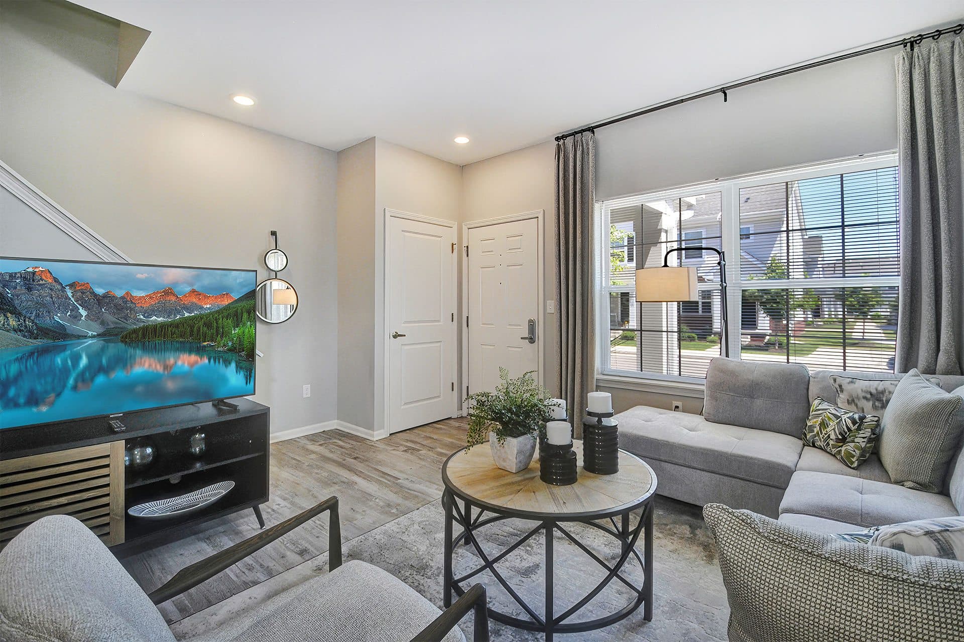Midtown Pointe Apts and Townhomes 12 of 46