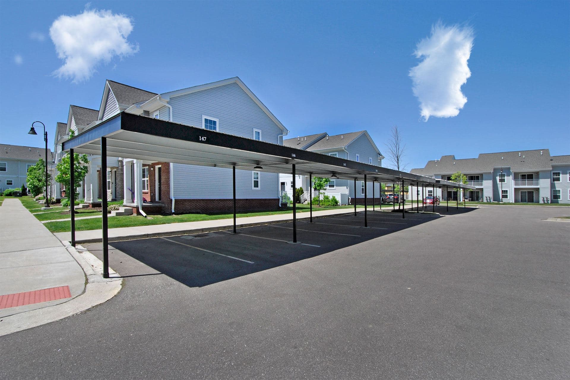 Midtown Pointe Apts and Townhomes 45 of 46