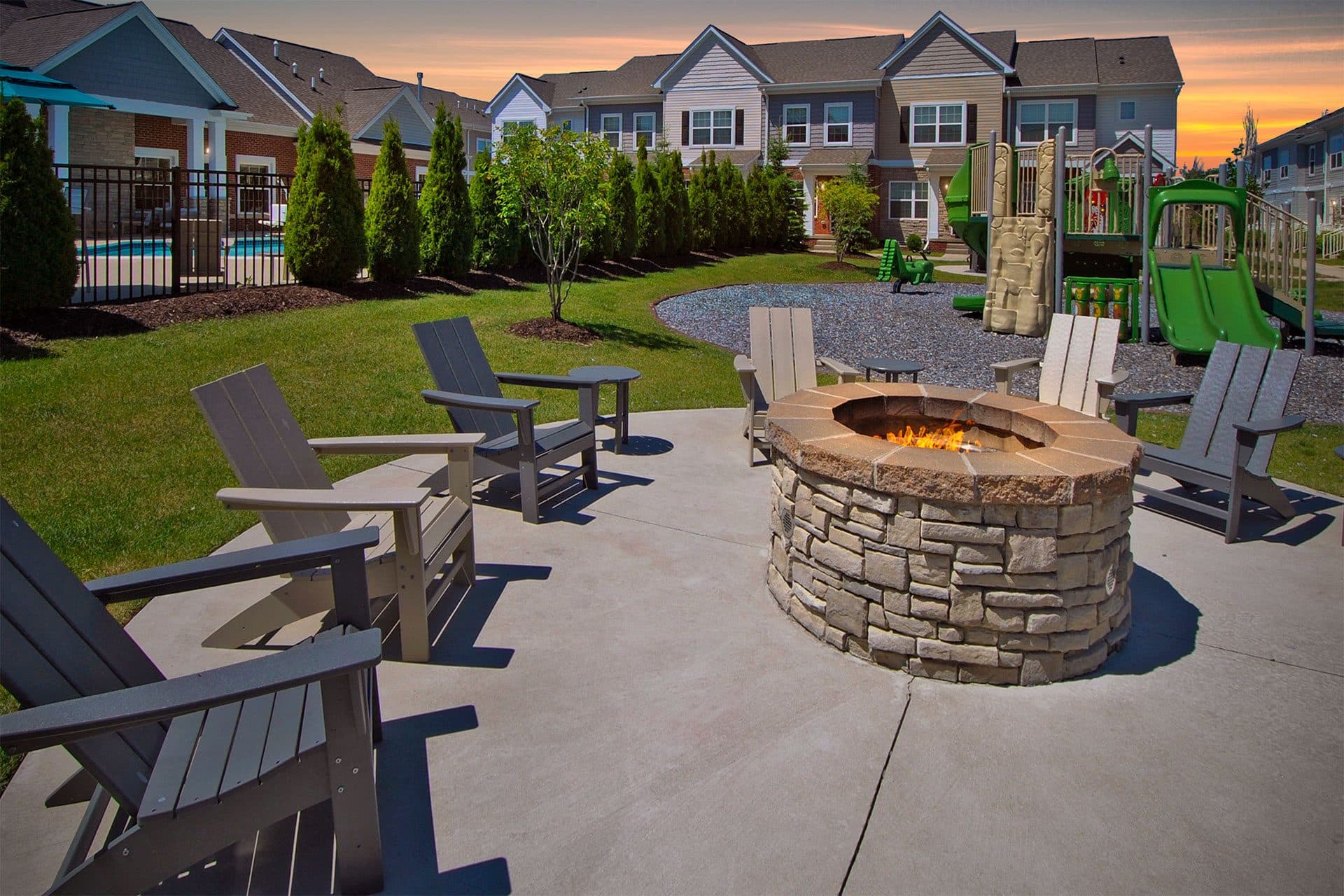Midtown Pointe Apts and Townhomes 39 of 46