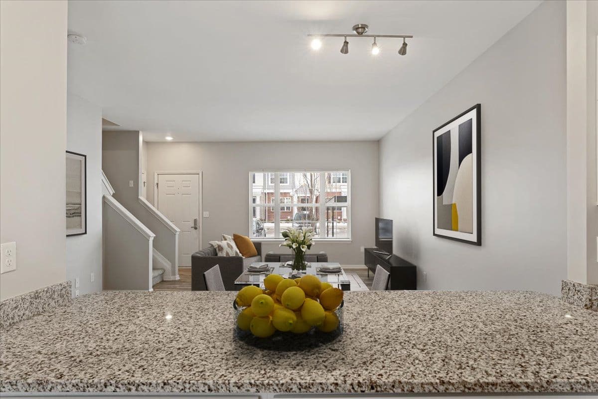 Midtown Pointe Apts and Townhomes 4 of 46