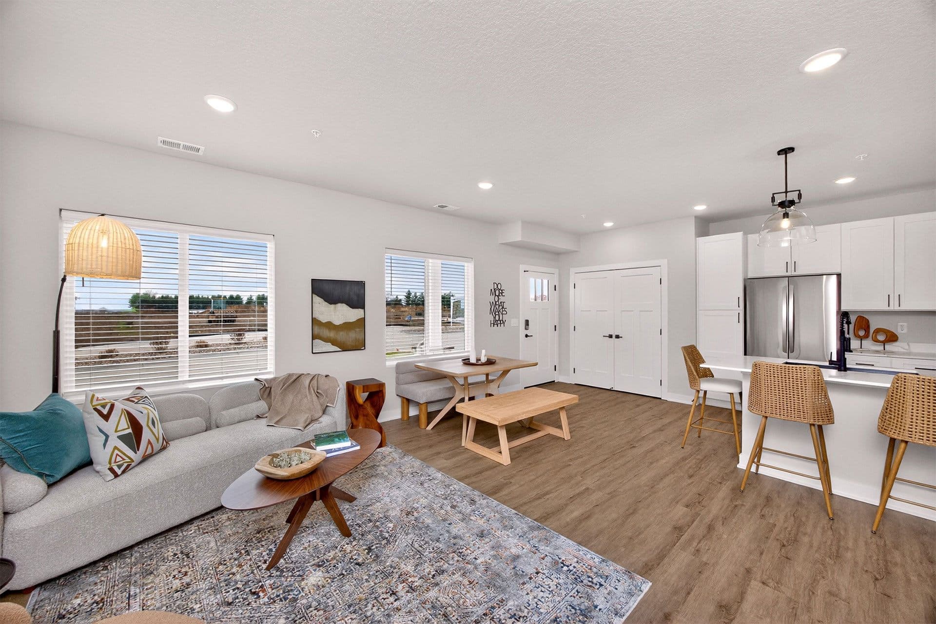 Luxury Apartments &amp; Townhomes in West Des Moines Picket Fence Rentals 12 of 34