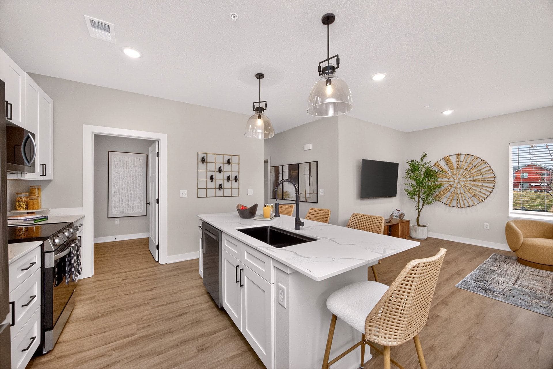Luxury Apartments &amp; Townhomes in West Des Moines Picket Fence Rentals 4 of 34