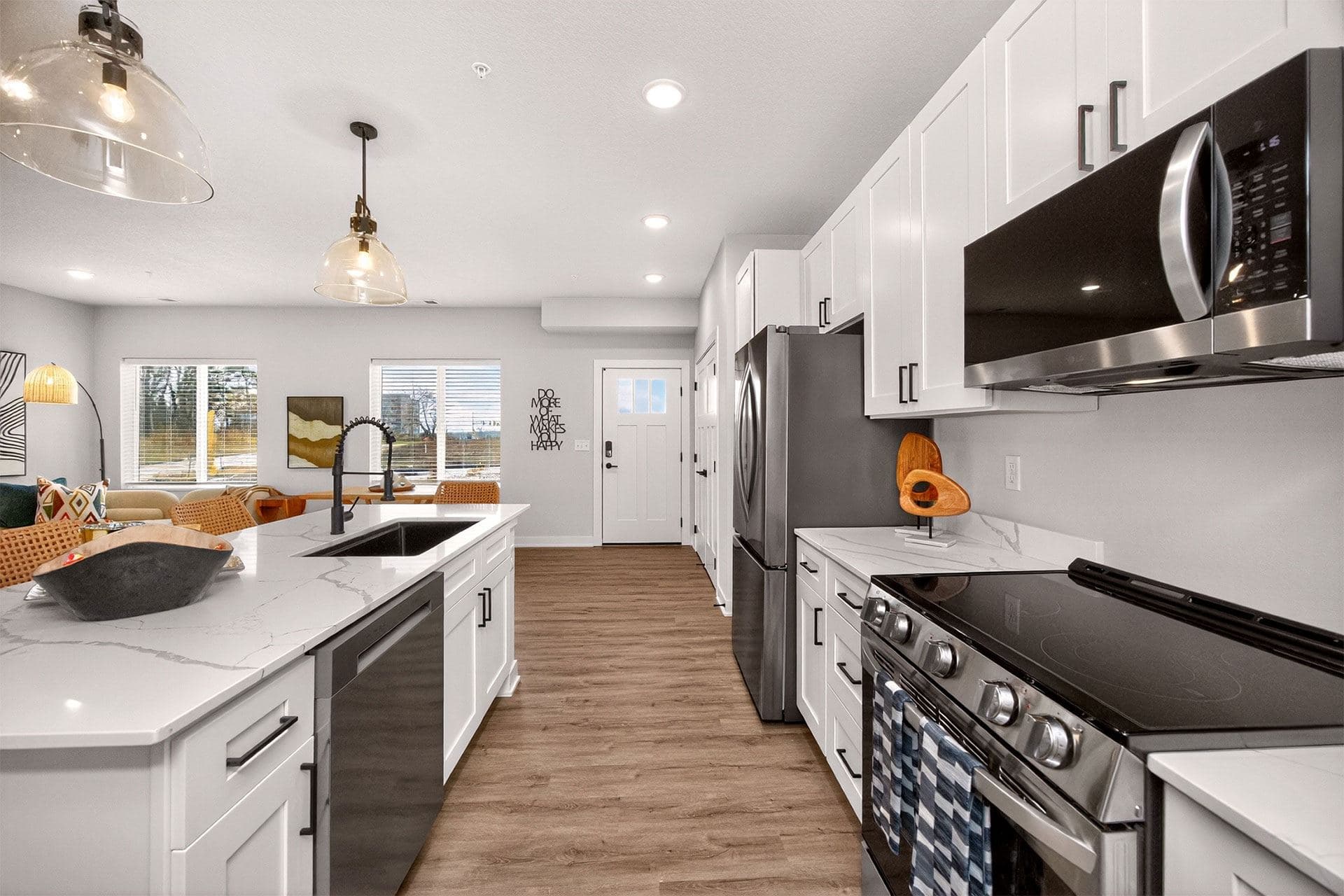 Luxury Apartments &amp; Townhomes in West Des Moines Picket Fence Rentals 6 of 34
