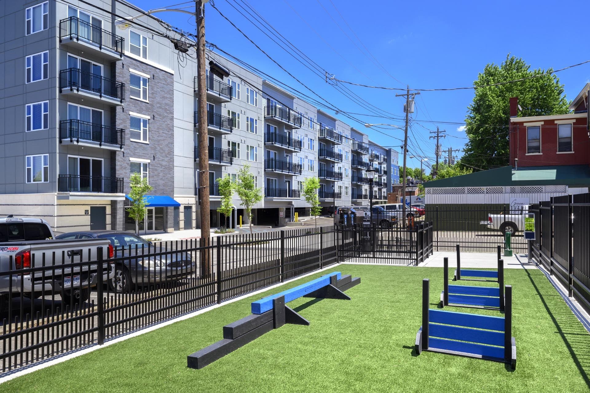 Luxury Studio, 1 &amp; 2 Bedroom Apartments in Covington, KY 16 of 22