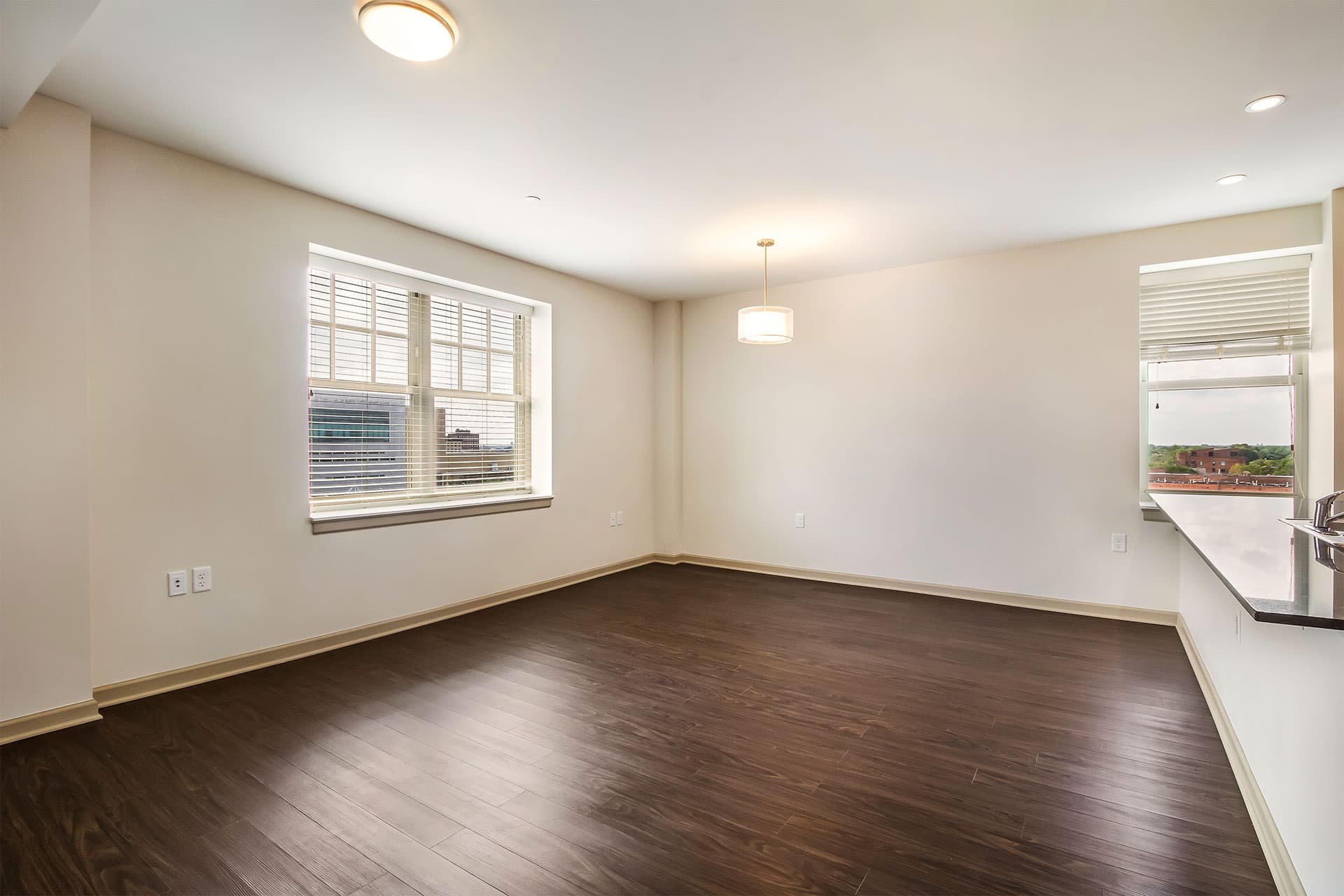 Strathmore Apartments Luxury Apartments for Rent in Downtown Detroit, MI 8 of 15