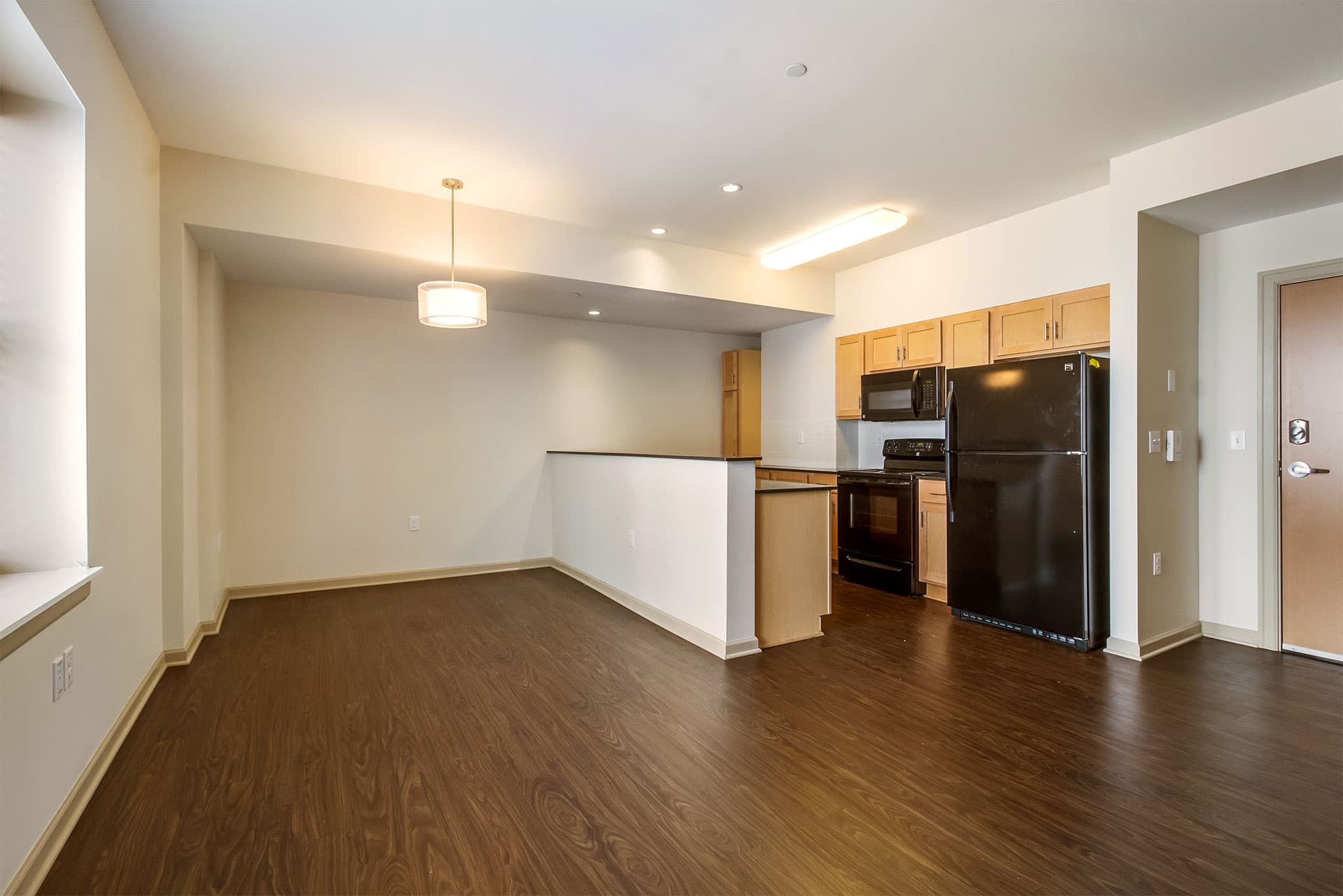 Strathmore Apartments Luxury Apartments for Rent in Downtown Detroit, MI 3 of 15