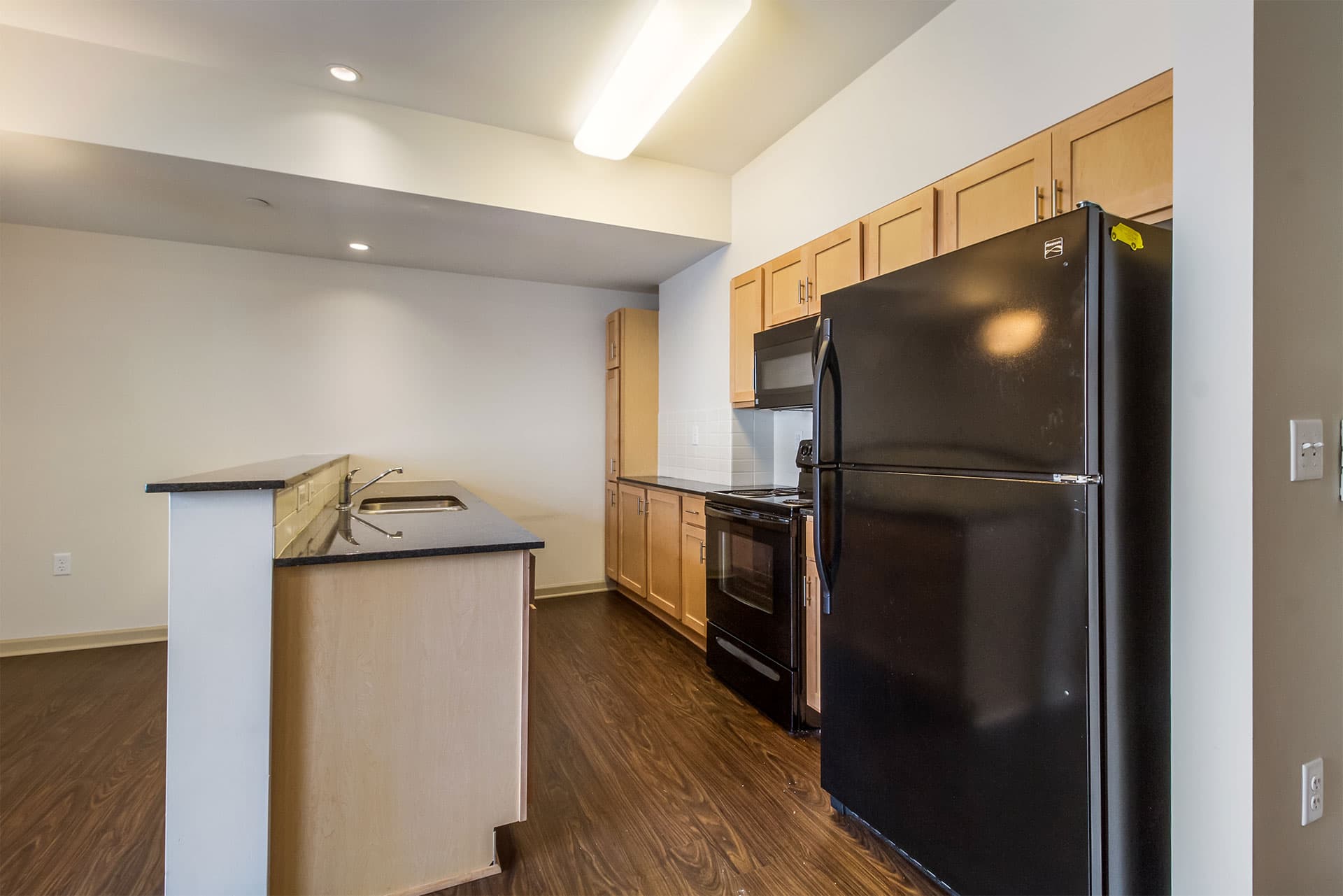 Strathmore Apartments Luxury Apartments for Rent in Downtown Detroit, MI 2 of 15