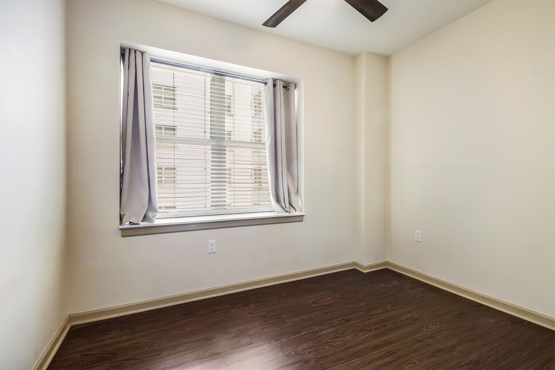 Strathmore Apartments Luxury Apartments for Rent in Downtown Detroit, MI 9 of 15