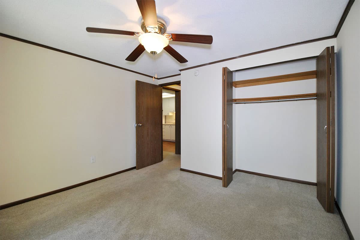 Surrey Park Apartments 4 of 34