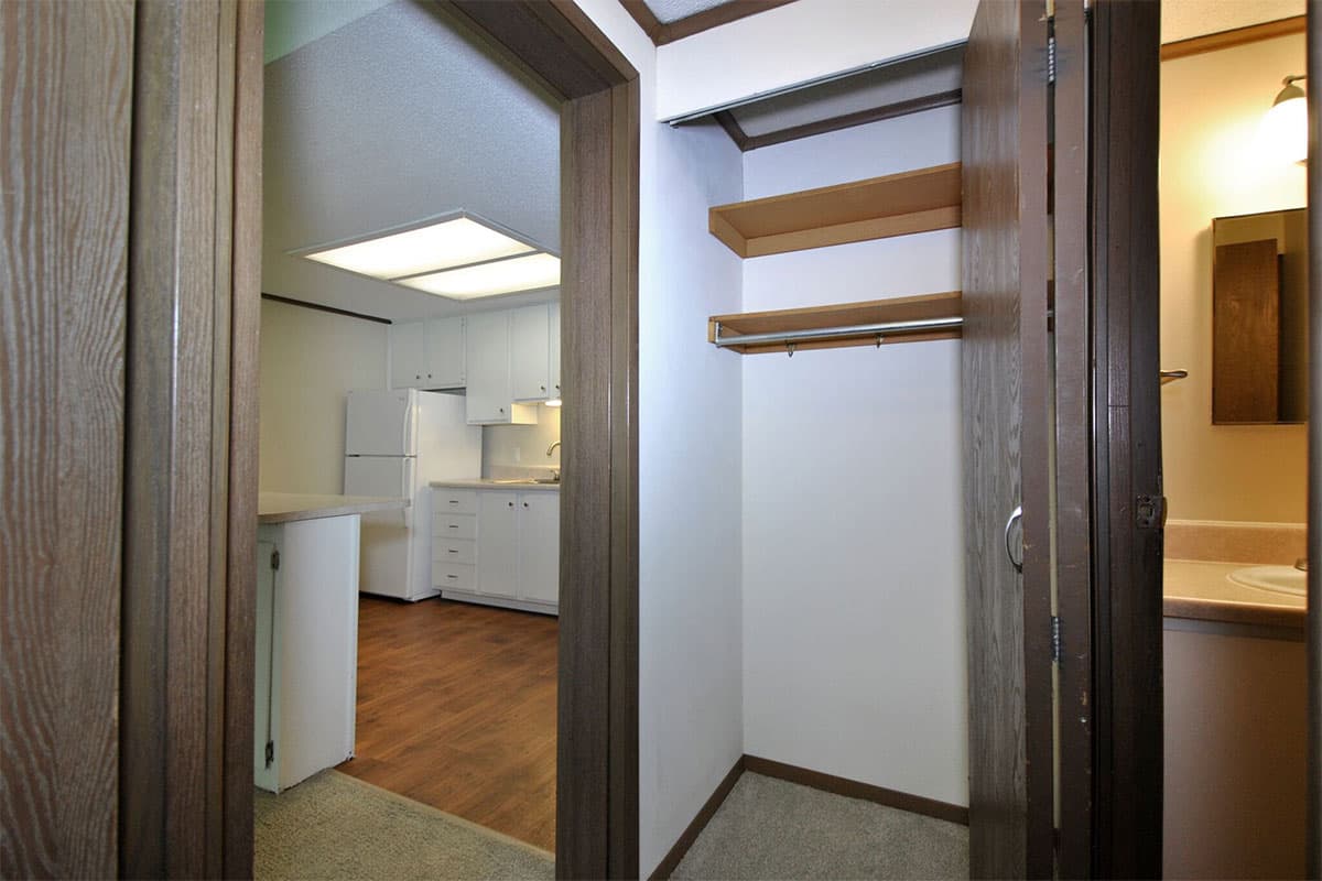 Surrey Park Apartments 3 of 34