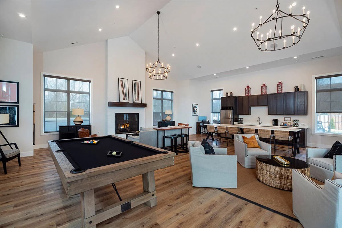 The Bentley Apartments 26 of 28