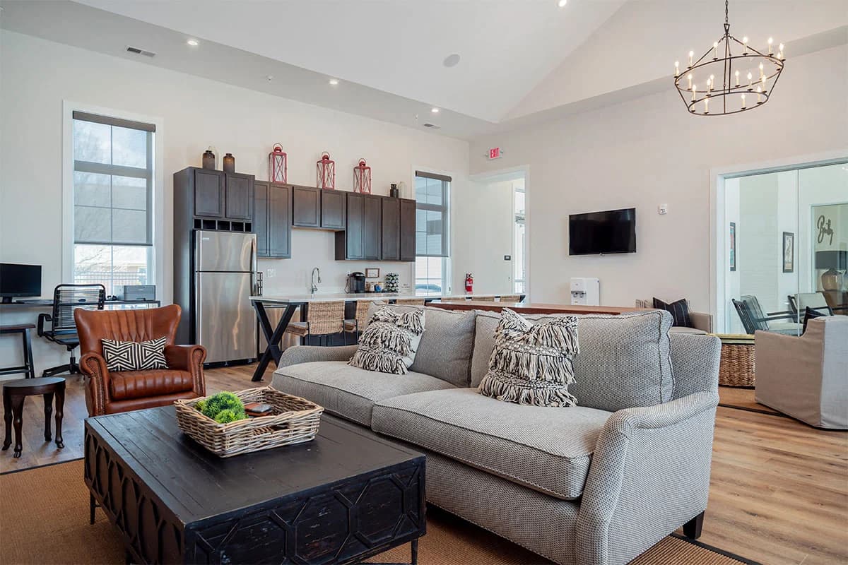 The Bentley Apartments 22 of 28
