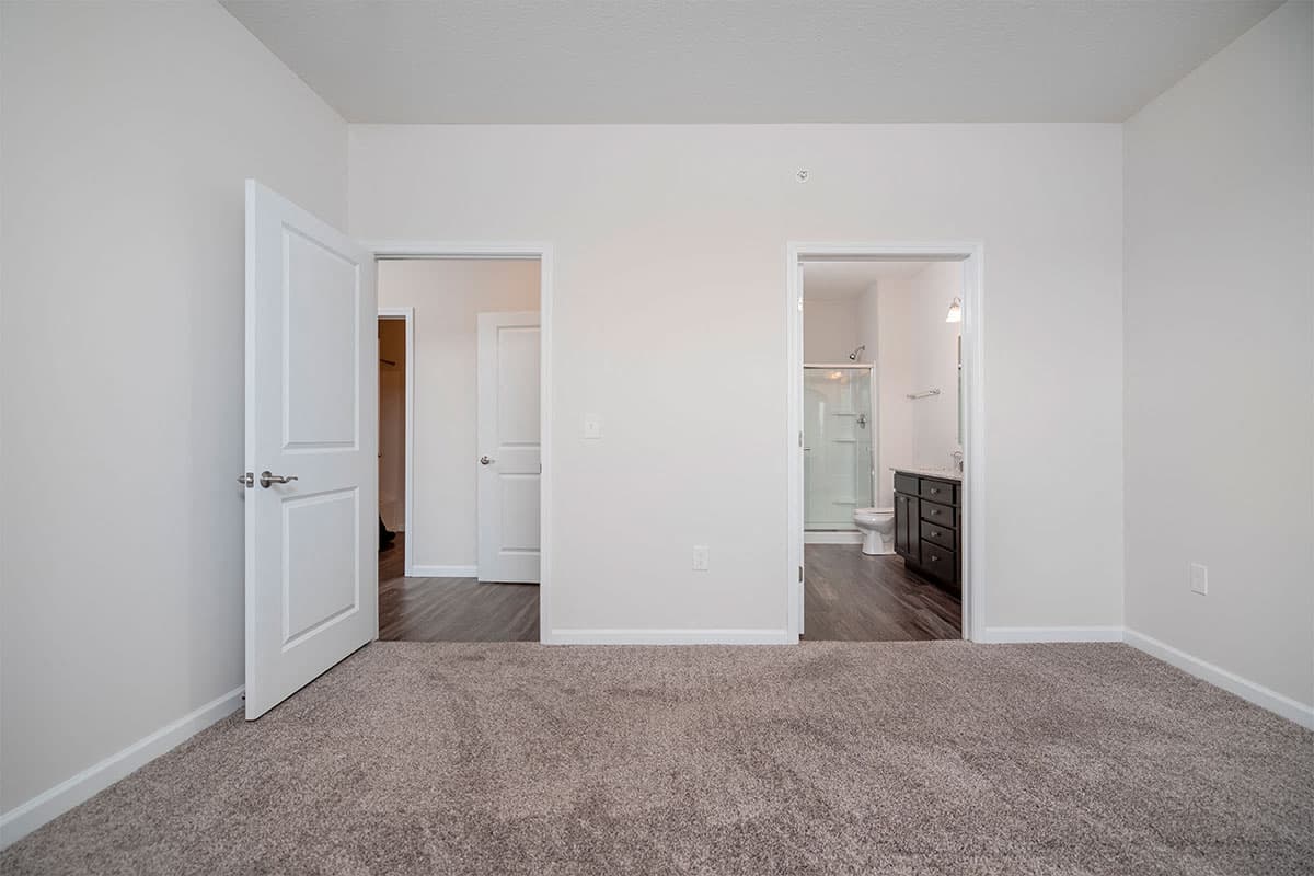 The Bentley Apartments 17 of 28