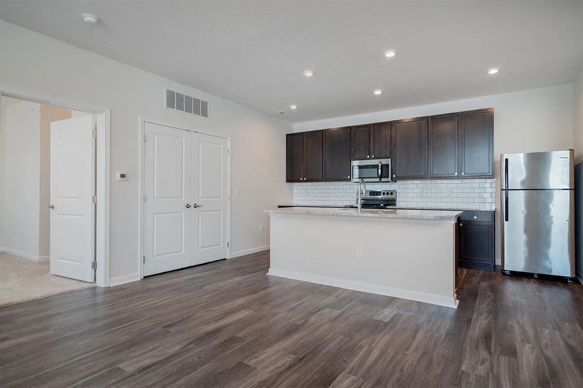 The Bentley Apartments 5 of 28