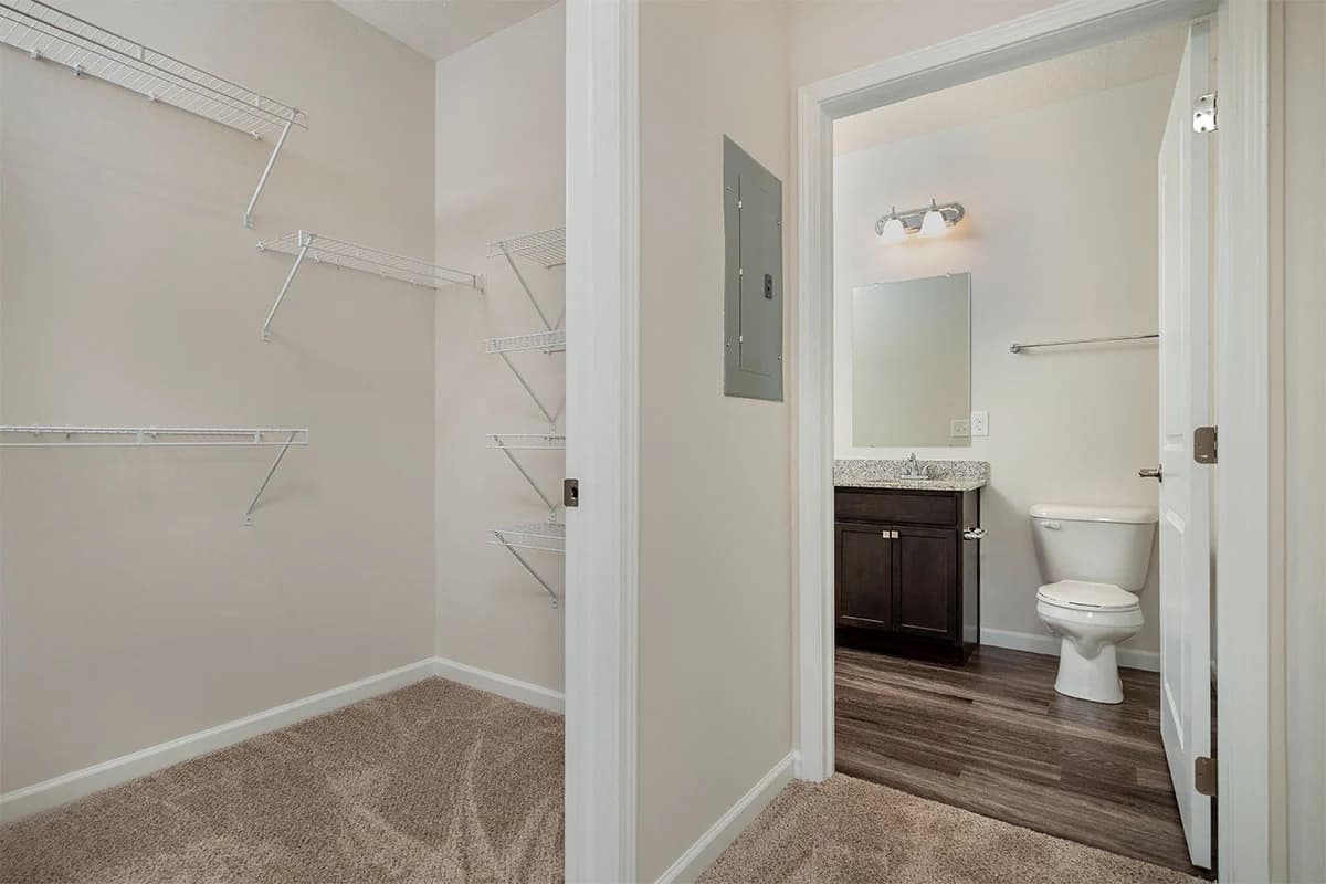 The Bentley Apartments 10 of 28