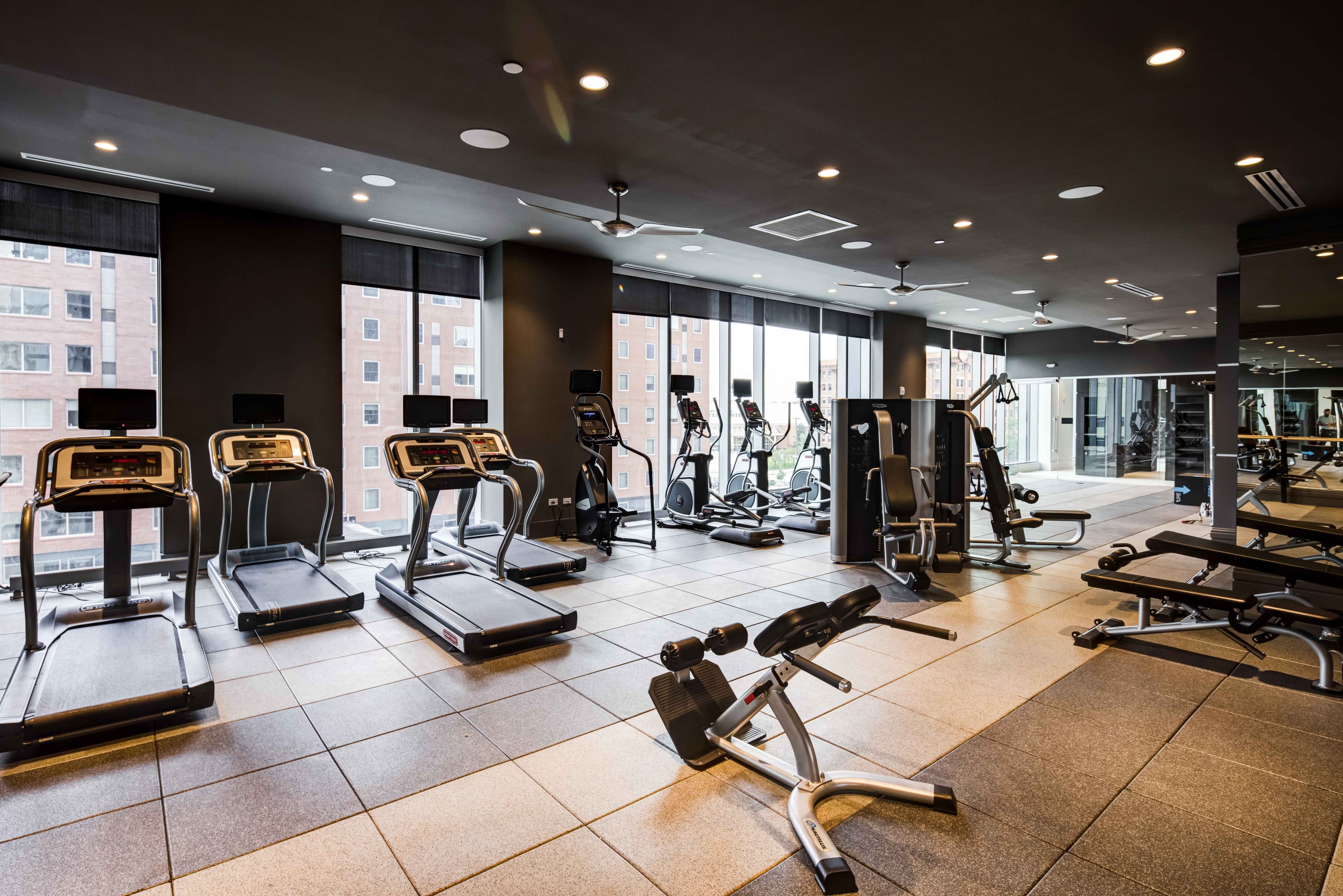 Luxury High-Rise Living in Cleveland’s Playhouse Square 27 of 32