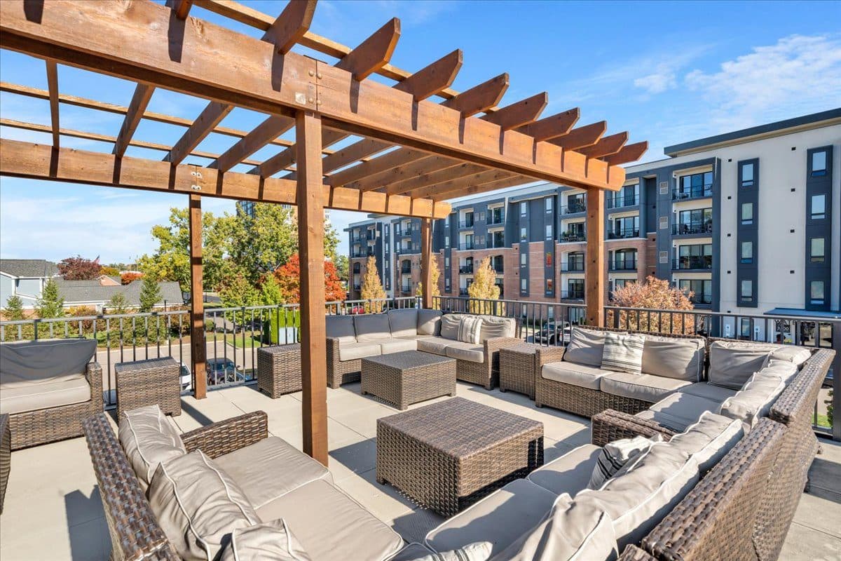 Waters Edge at Harbortown 29 of 37
