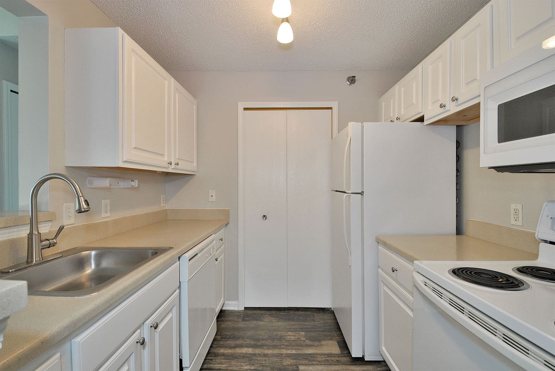 Pendleton Park Apartments 4 of 32