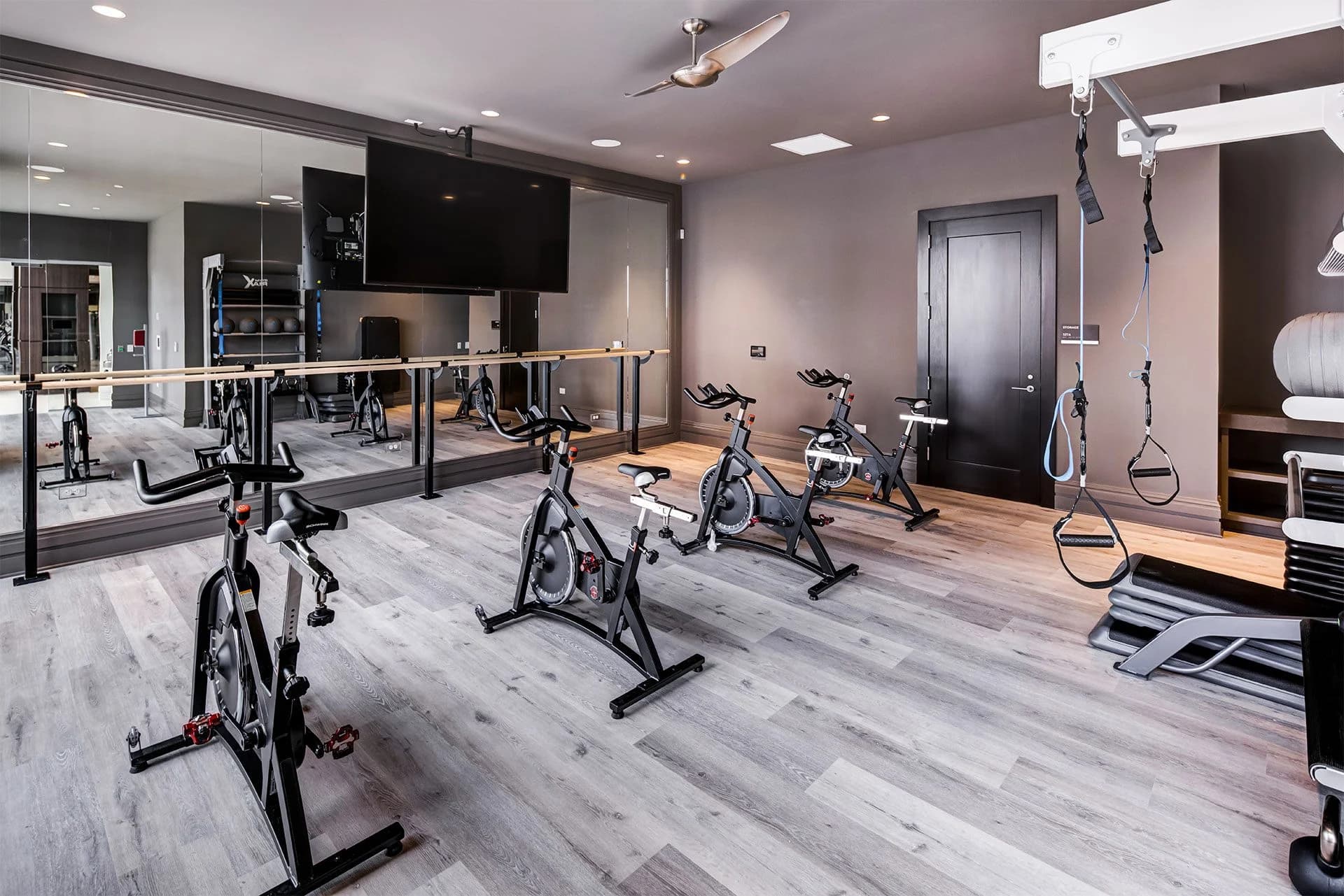 Luxury High-Rise Living in Cleveland’s Playhouse Square 26 of 32