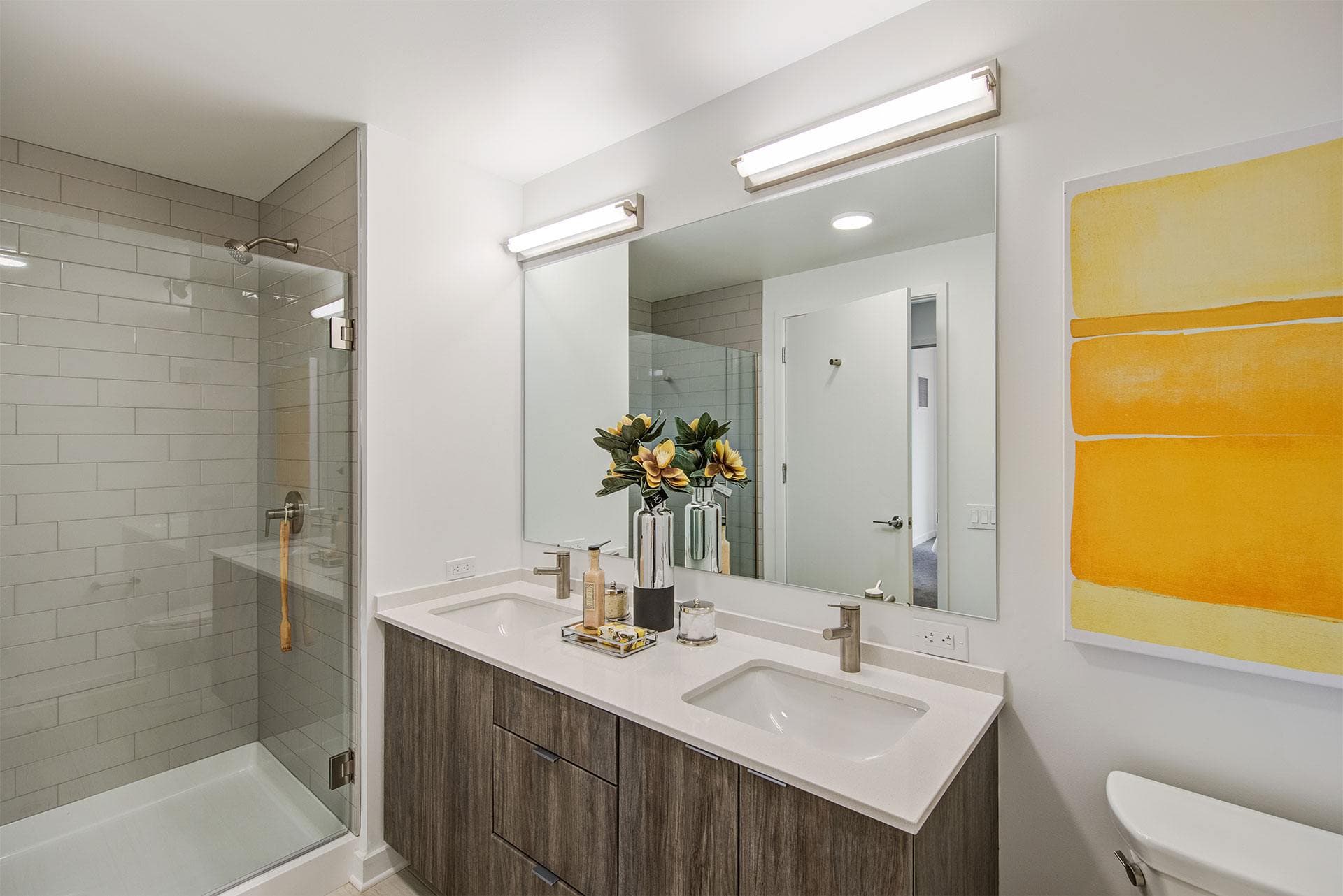 Luxury High-Rise Living in Cleveland’s Playhouse Square 13 of 32