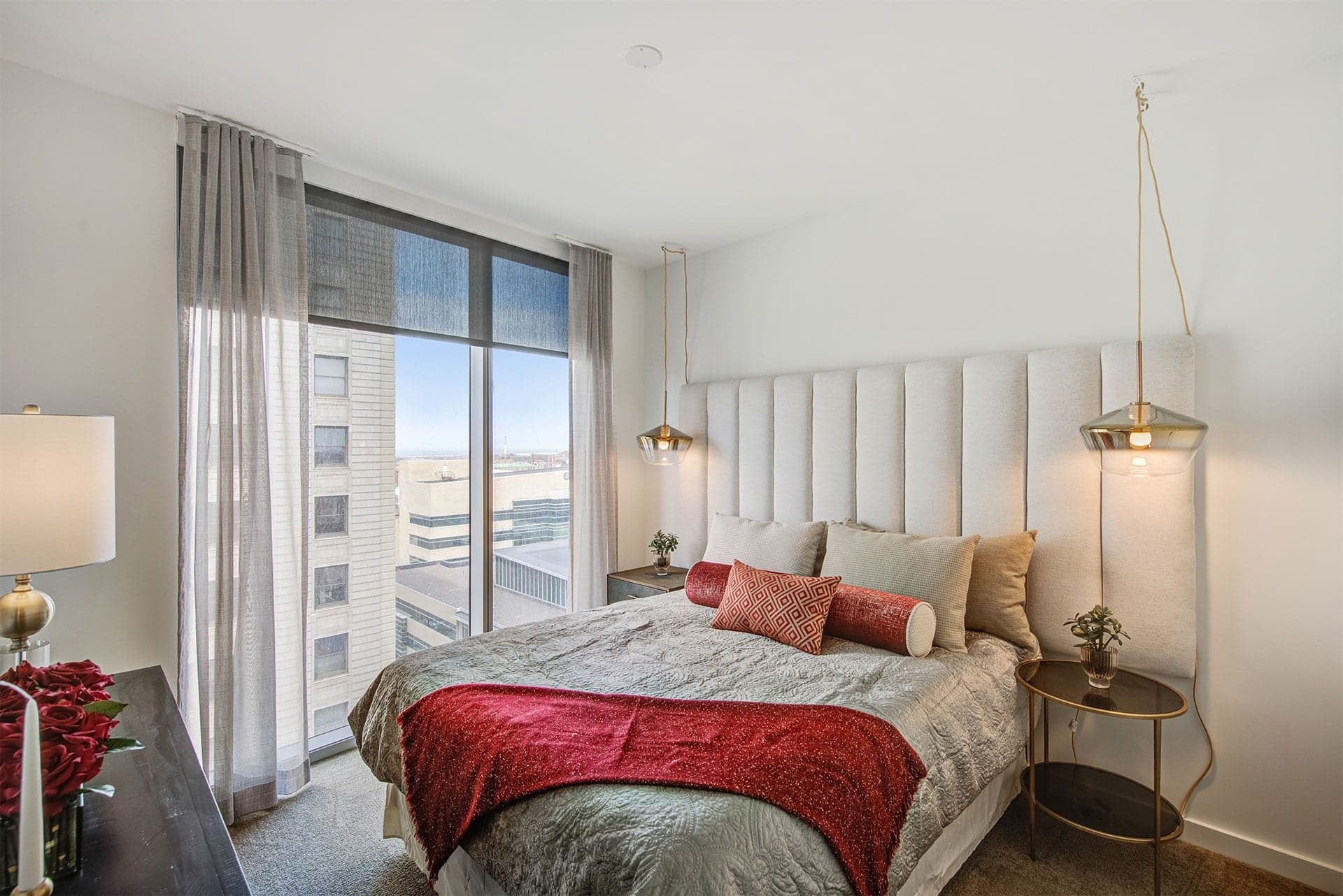 Luxury High-Rise Living in Cleveland’s Playhouse Square 16 of 32