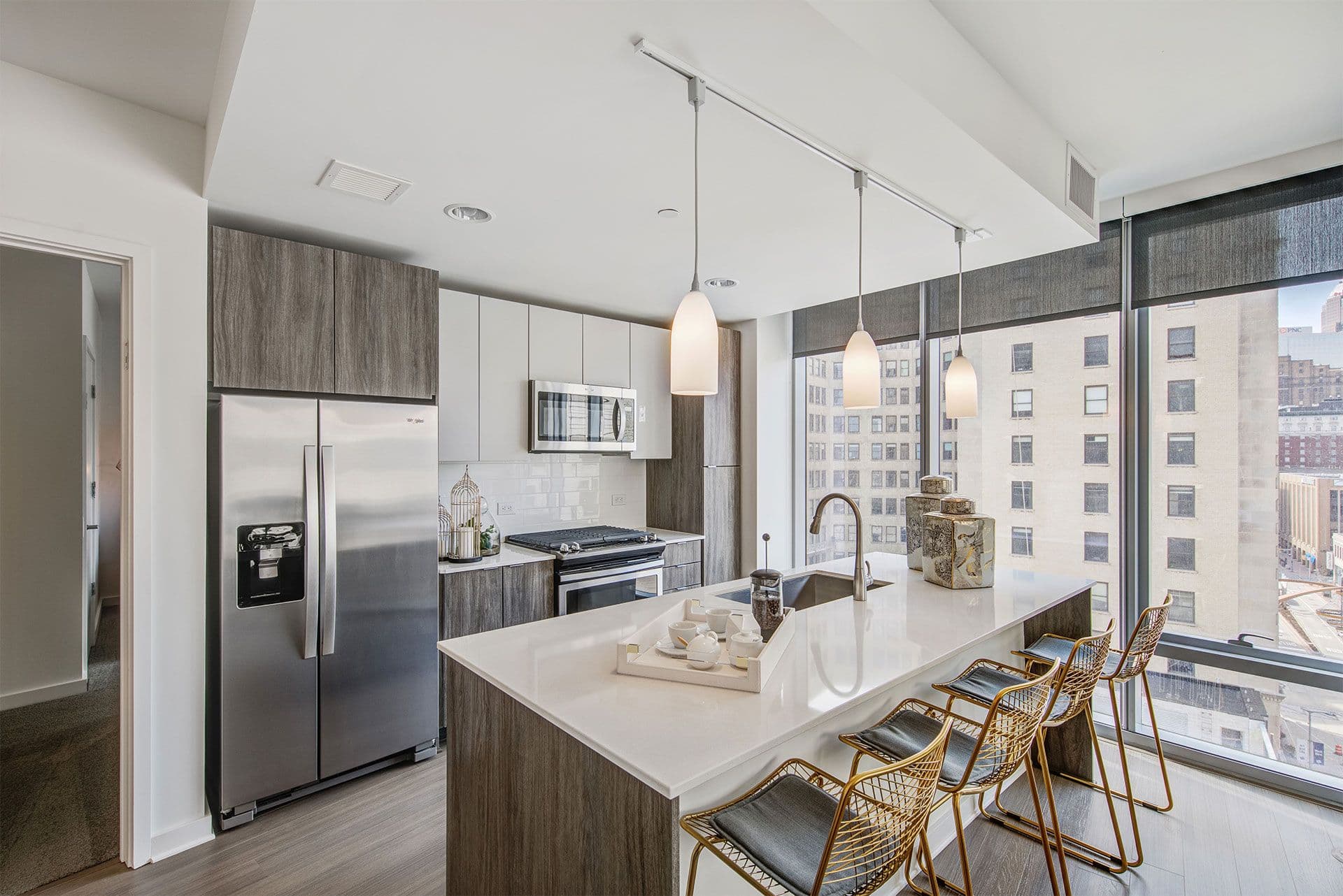 Luxury High-Rise Living in Cleveland’s Playhouse Square 14 of 32