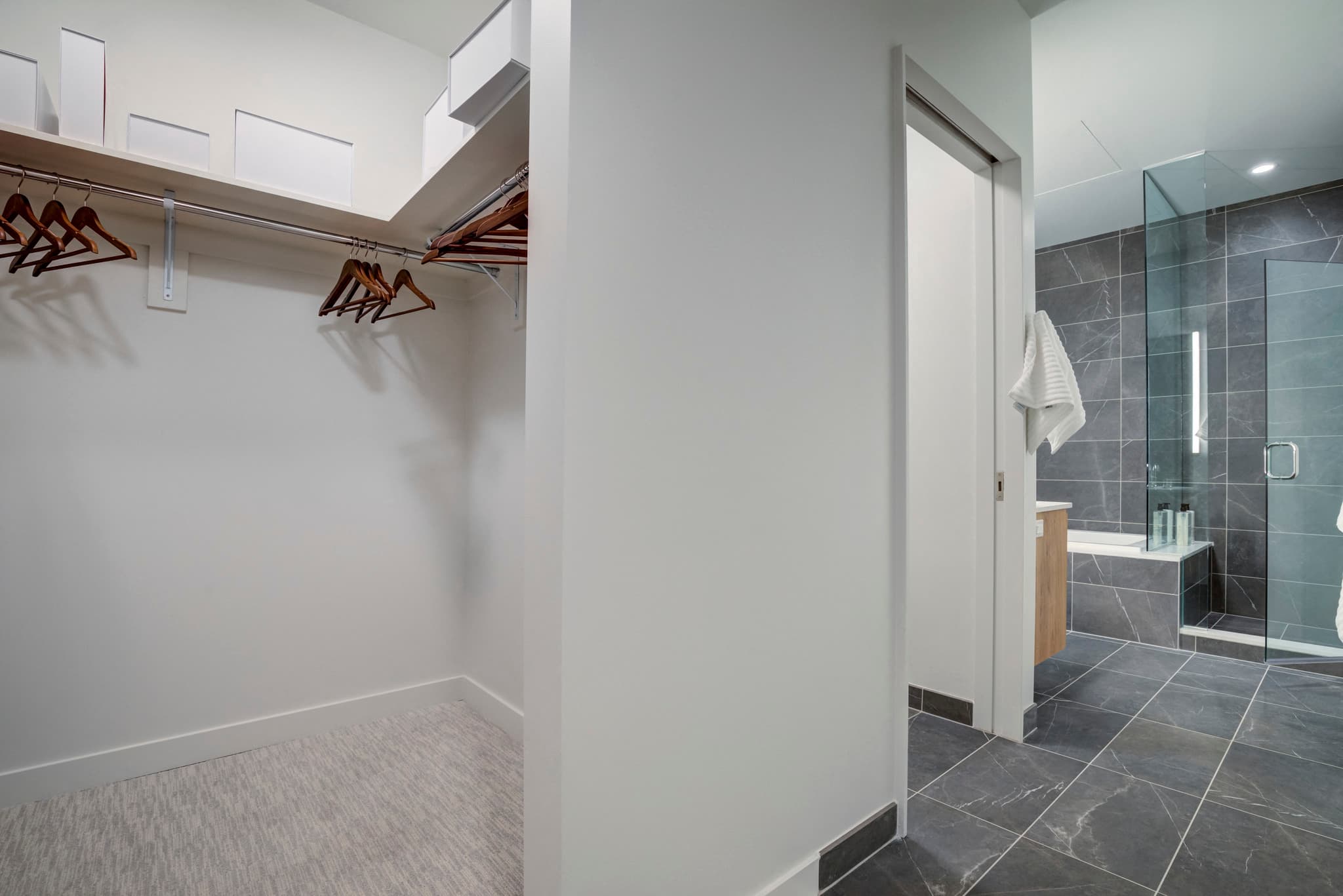 Residences at Market Station 7 of 19