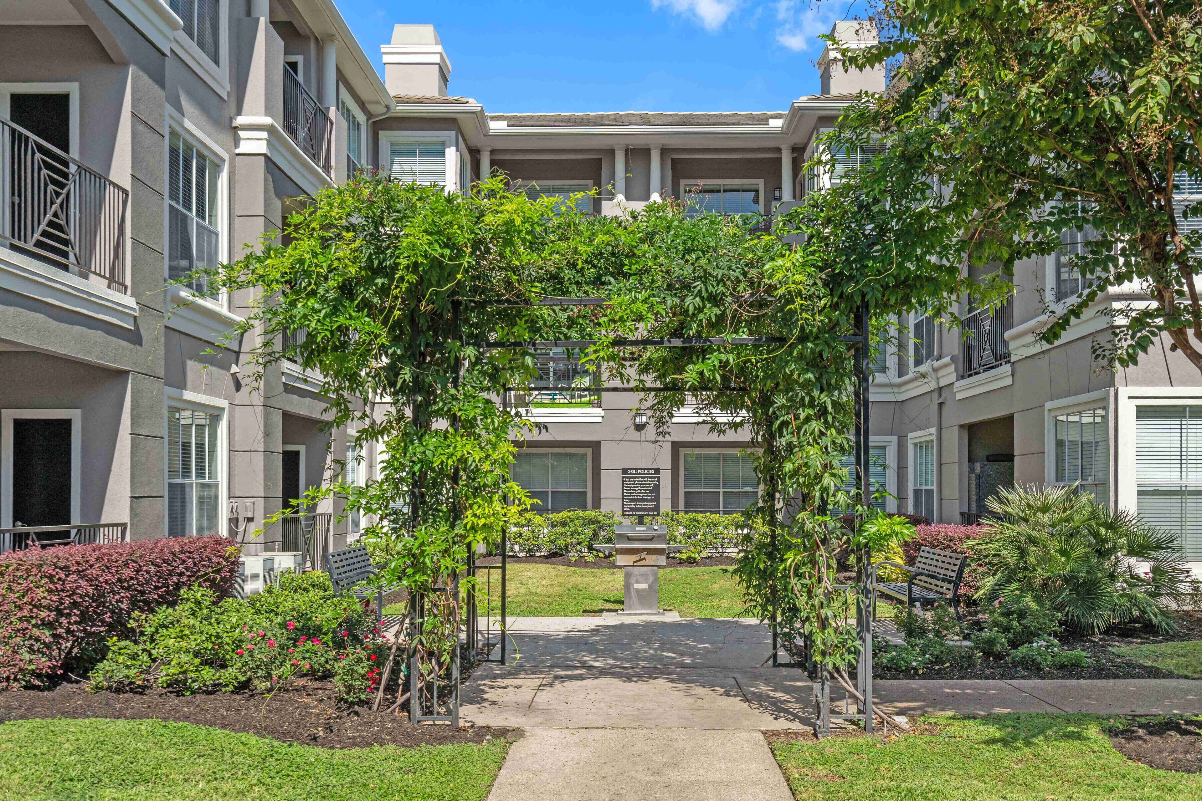 Gables Metropolitan Uptown 6 of 8