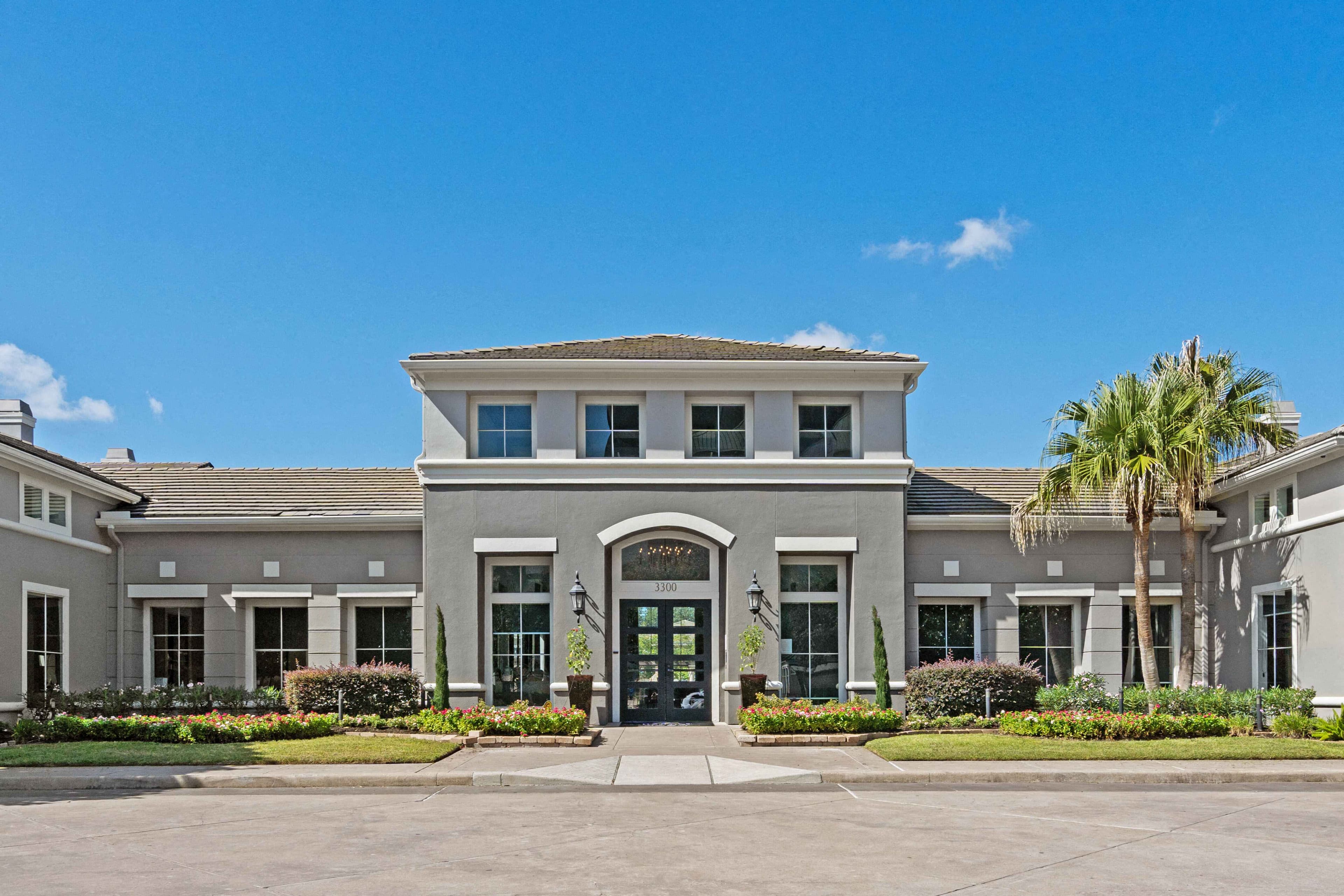 Gables Metropolitan Uptown 2 of 8